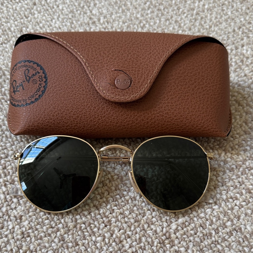 Ray-Ban Round Metal Frame Sunglasses